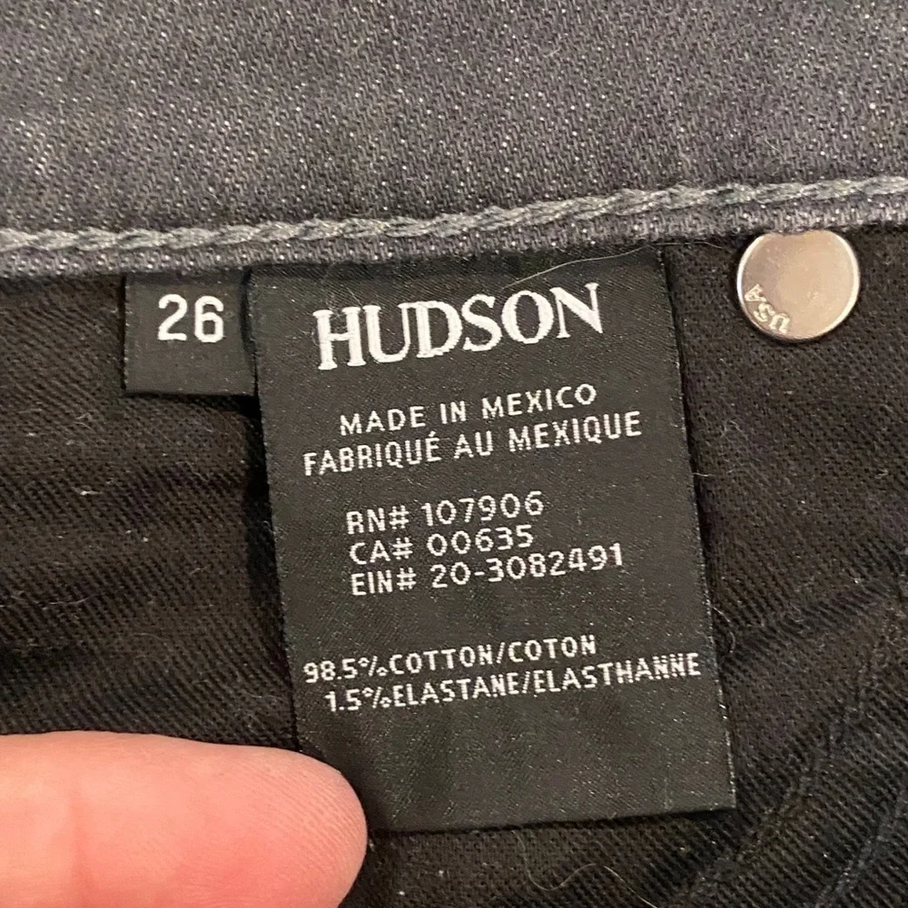 Hudson Sz 00 (26) Kenzie Denim Shorts Women’s Mid Rise Gray Stretch Cutoffs